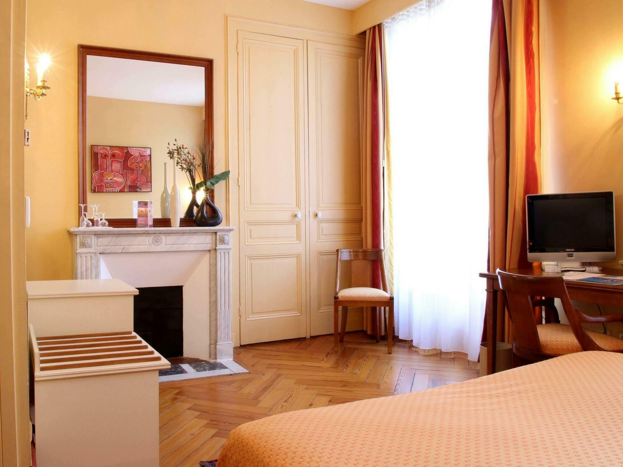 Ermitage Bouquet Hotel Rouen Kültér fotó