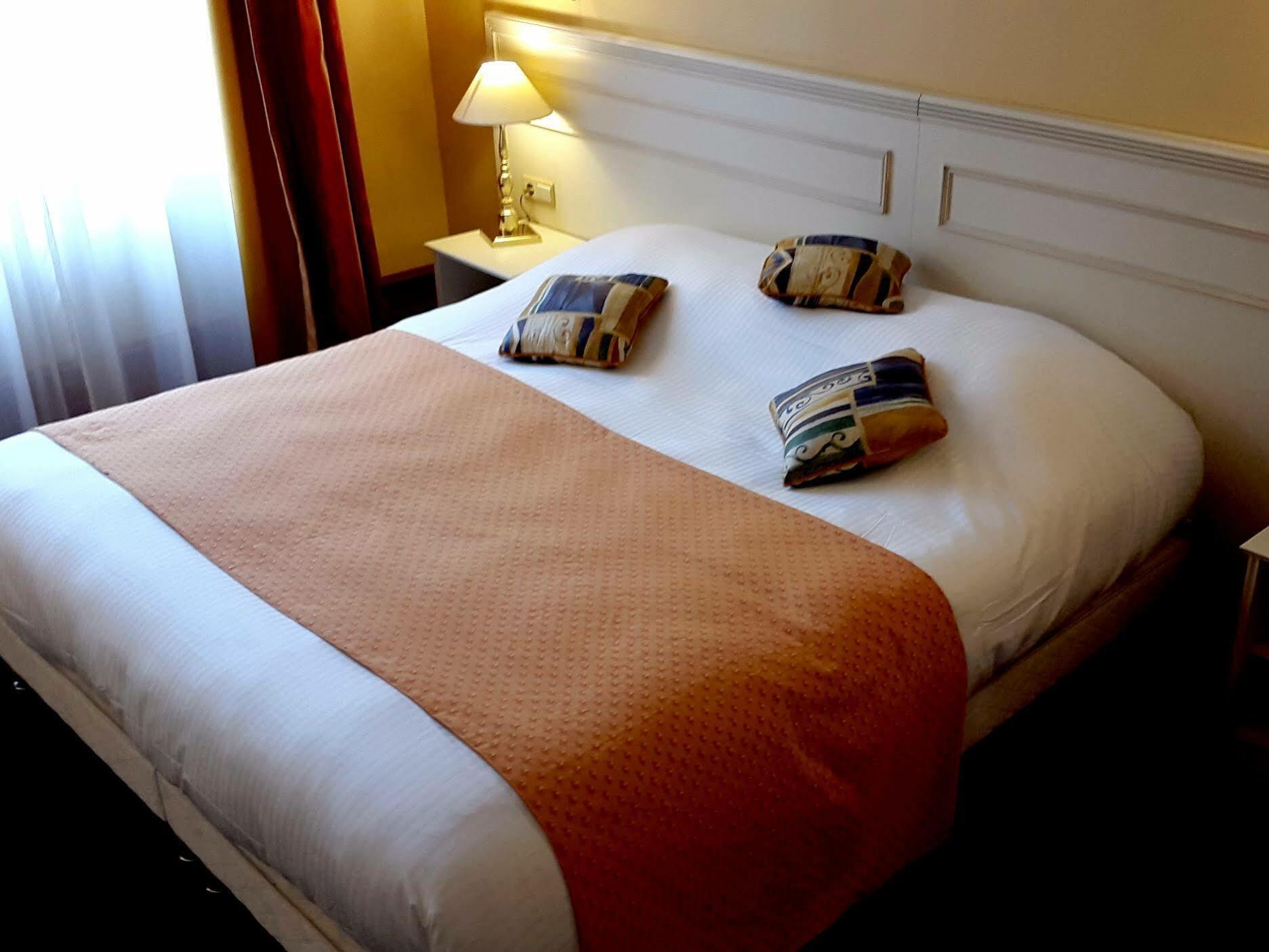 Ermitage Bouquet Hotel Rouen Kültér fotó